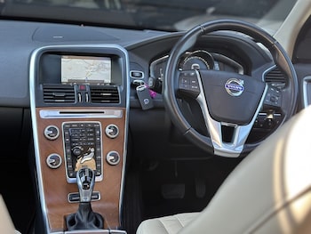 Used Volvo XC60 2016 for sale - 79030545: Photo
