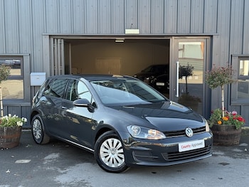 Volkswagen - Golf