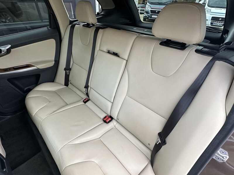 Used Volvo XC60 for sale - 76413289: Photo 14