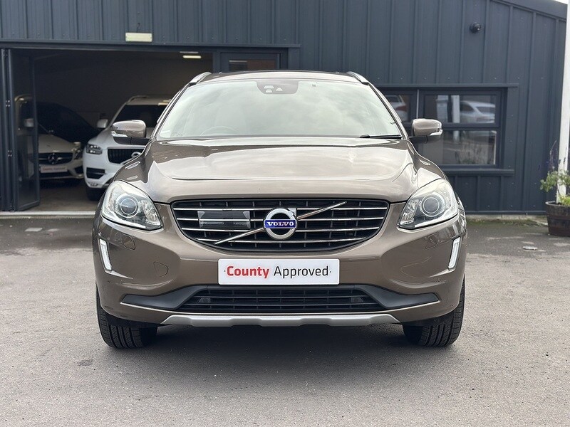 Used Volvo XC60 for sale - 76413289: Photo 2