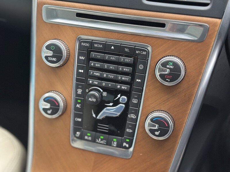 Used Volvo XC60 for sale - 76413289: Photo 20