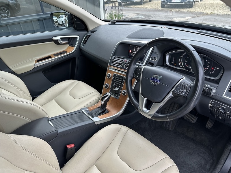 Used Volvo XC60 for sale - 76413289: Photo 3