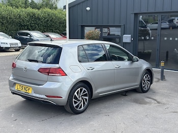 Used Volkswagen Golf 2019 for sale - 78993127: Photo