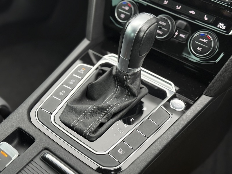 Used Volkswagen Passat 2024 for sale - 76542861: Photo 31