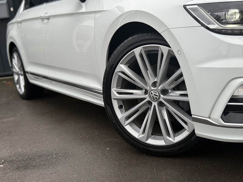 Used Volkswagen Passat 2024 for sale - 76542861: Photo 8