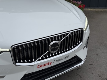 Used Volvo XC60 2022 for sale - 76210910: Photo