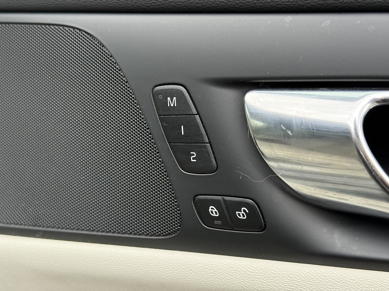 Used Volvo V60 for sale - 76470690: Photo 26