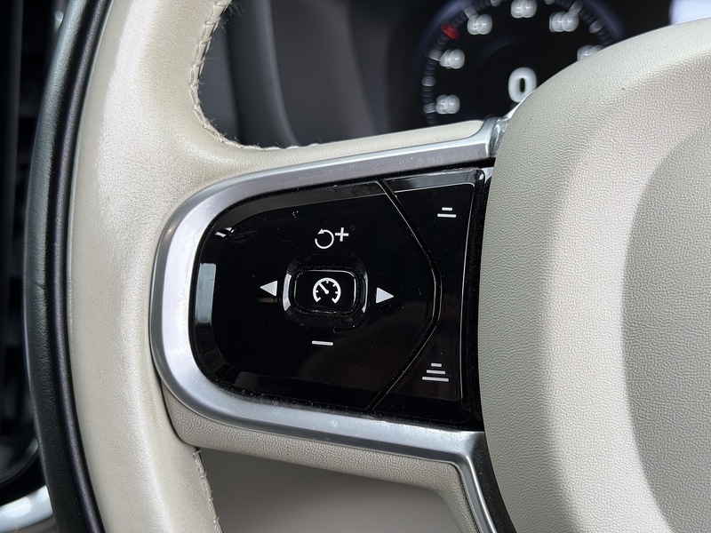 Used Volvo V60 for sale - 76470690: Photo 31