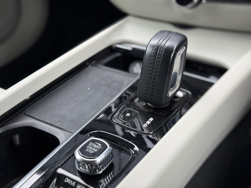 Used Volvo V60 for sale - 76470690: Photo 33