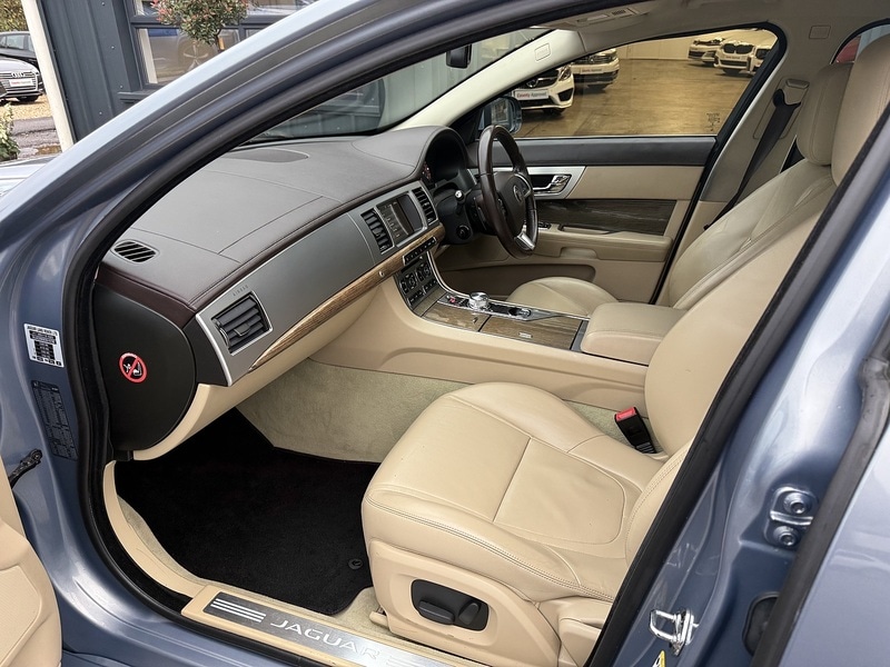 Used Jaguar XF 2013 for sale - 76566275: Photo 15