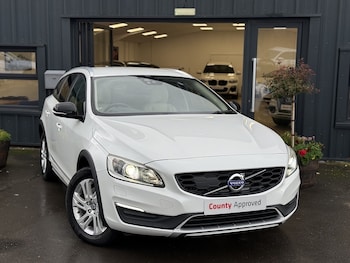 Used Volvo V60 2017 for sale - 76496958: Photo