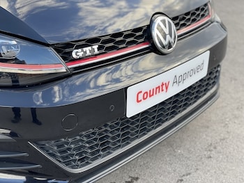 Used Volkswagen Golf 2019 for sale - 76413293: Photo