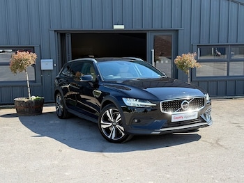 Used Volvo V60 2019 for sale - 78776862: Photo