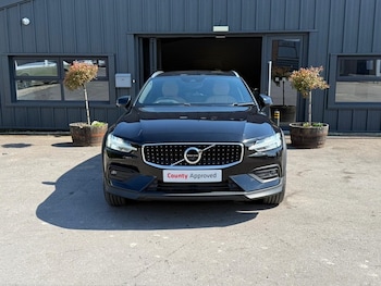Used Volvo V60 2019 for sale - 78776862: Photo