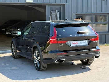 Used Volvo V60 2019 for sale - 78776862: Photo