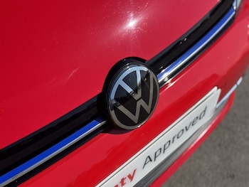 Used Volkswagen Golf 2018 for sale - 75957465: Photo