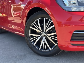 Used Volkswagen Golf 2018 for sale - 75957465: Photo