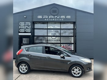 2015 - 1.25 82 Zetec 5dr