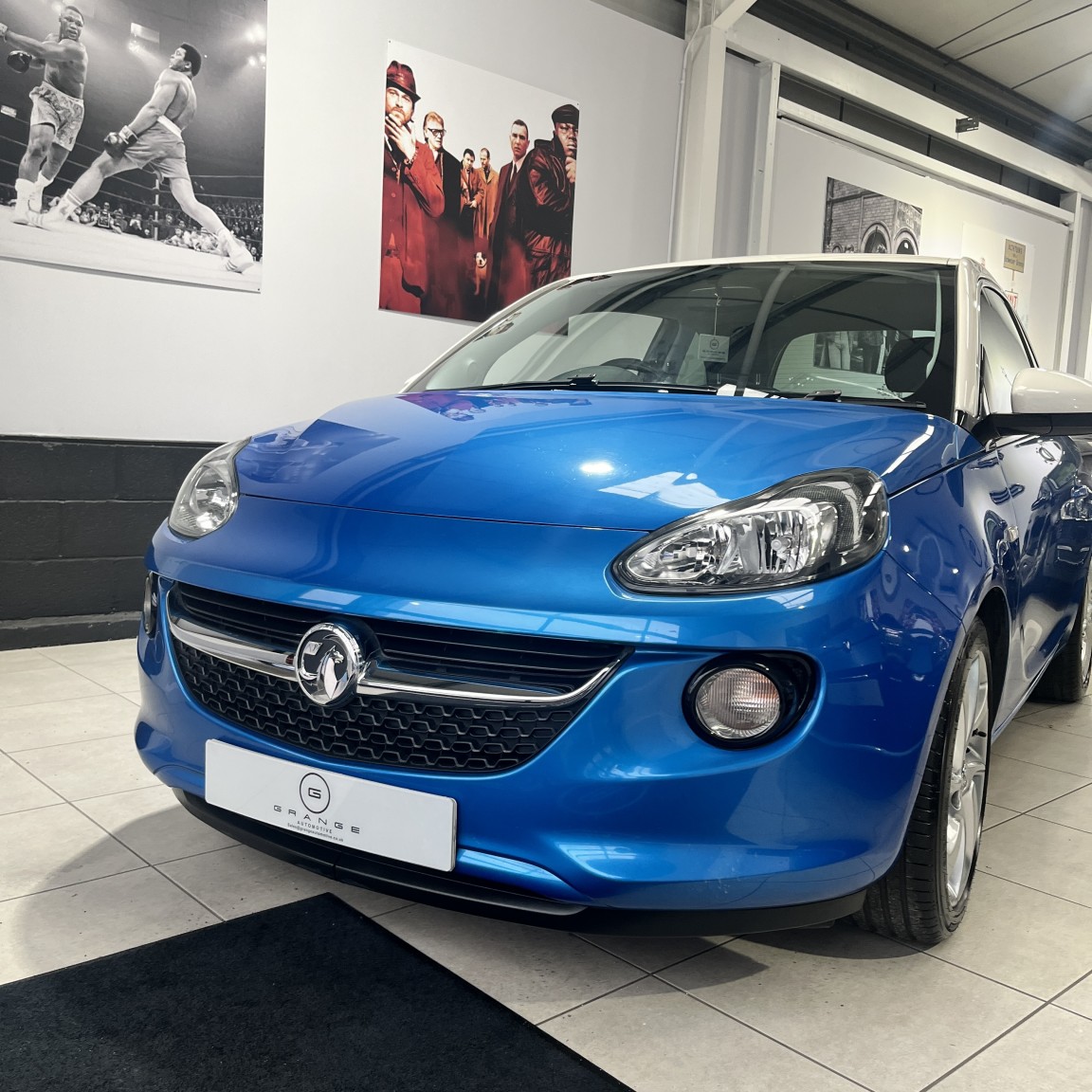 Used Vauxhall ADAM 2017 for sale - 77129636: Photo 2