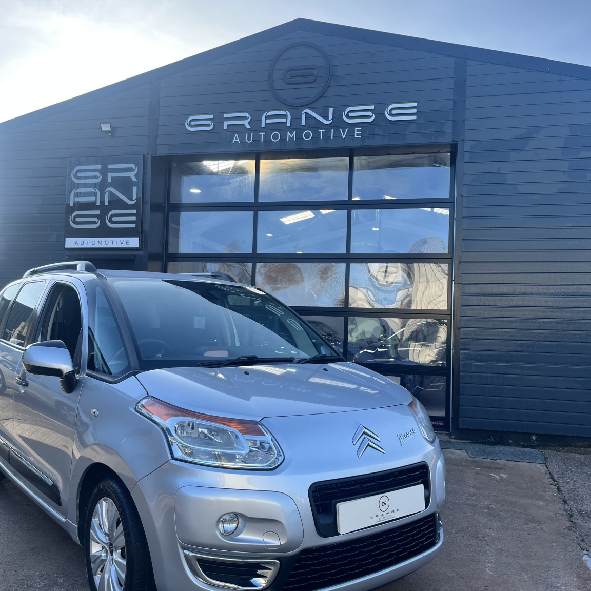 Used Citroen C3 Picasso 2012 for sale - 77162274: Photo 2