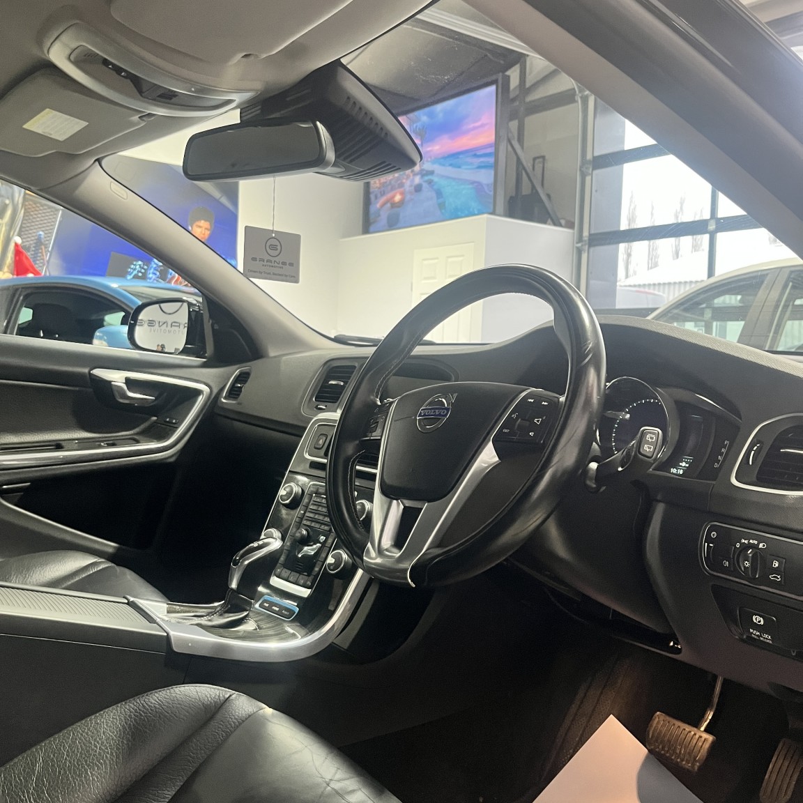 Used Volvo V60 2013 for sale - 77129648: Photo 19