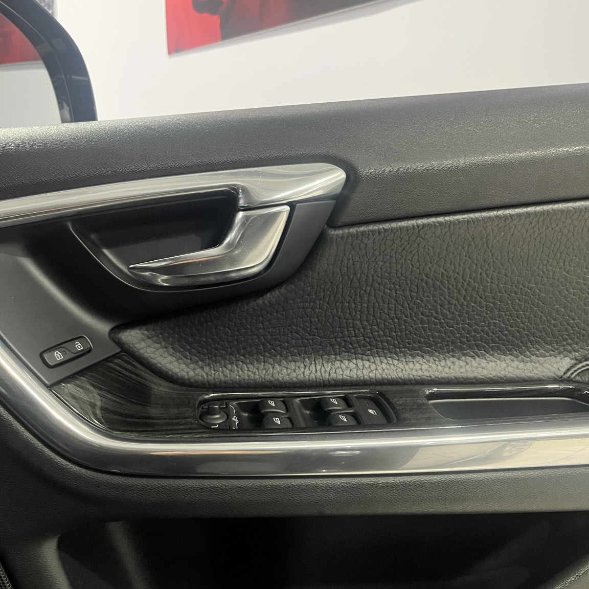 Used Volvo V60 2013 for sale - 77129648: Photo 22