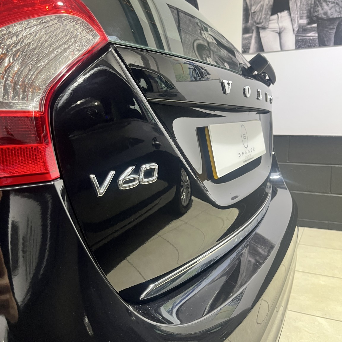 Used Volvo V60 2013 for sale - 77129648: Photo 54