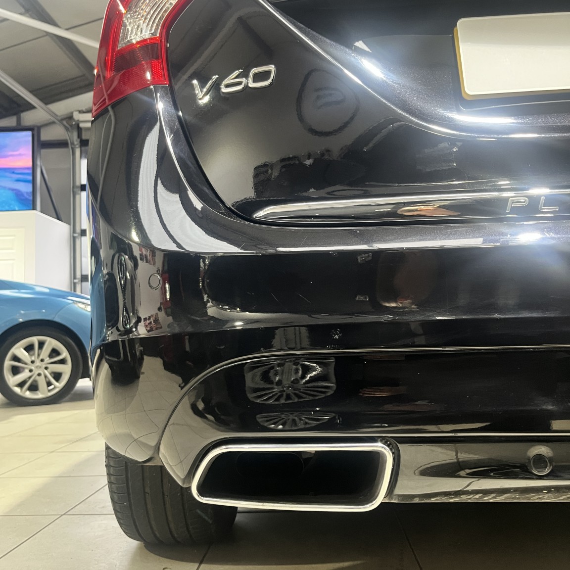 Used Volvo V60 2013 for sale - 77129648: Photo 71