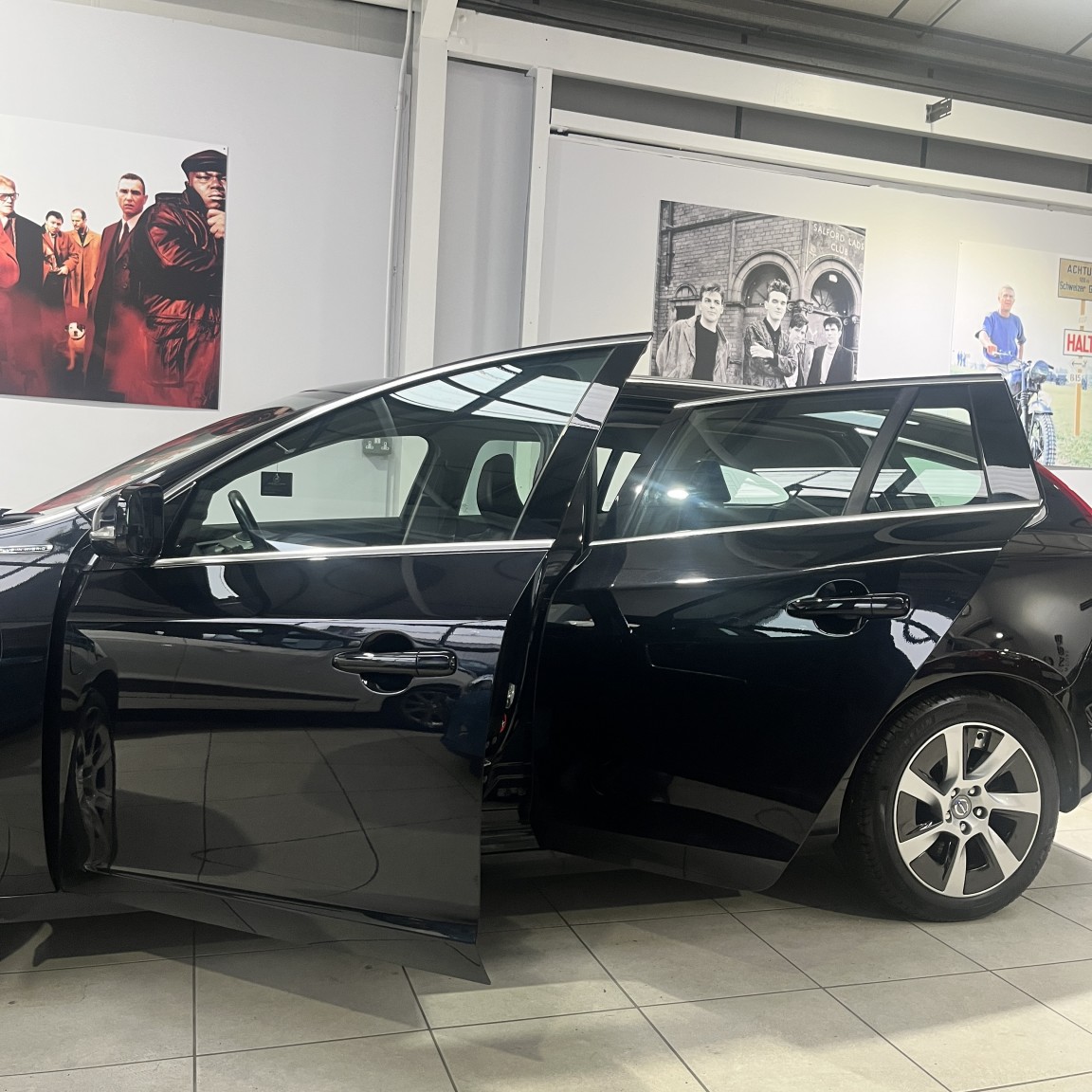 Used Volvo V60 2013 for sale - 77129648: Photo 72