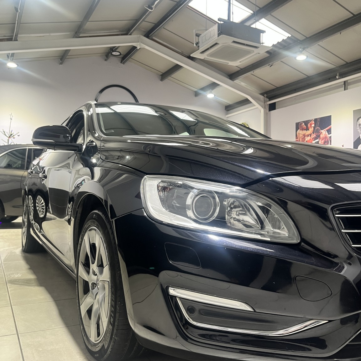 Used Volvo V60 2013 for sale - 77129648: Photo 8