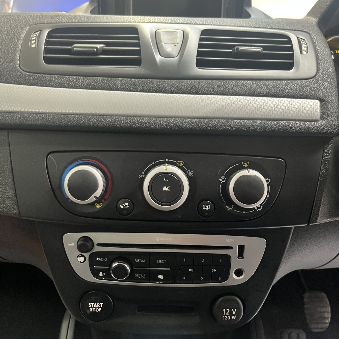 Used Renault Megane 2012 for sale - 77129571: Photo 19