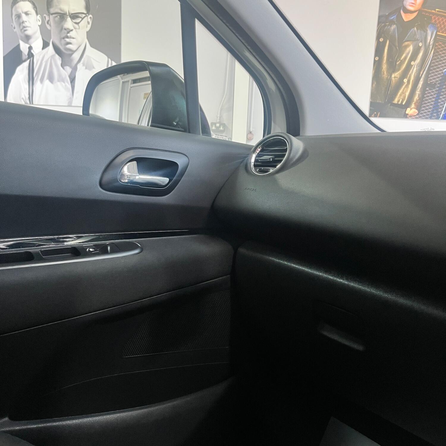 Used Peugeot 3008 2013 for sale - 77129538: Photo 26