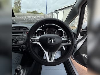 Used Honda Jazz 2010 for sale - 79830263: Photo