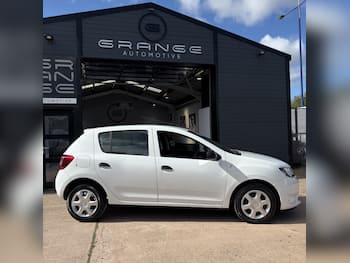 Used Dacia Sandero 2013 for sale - 79750210: Photo