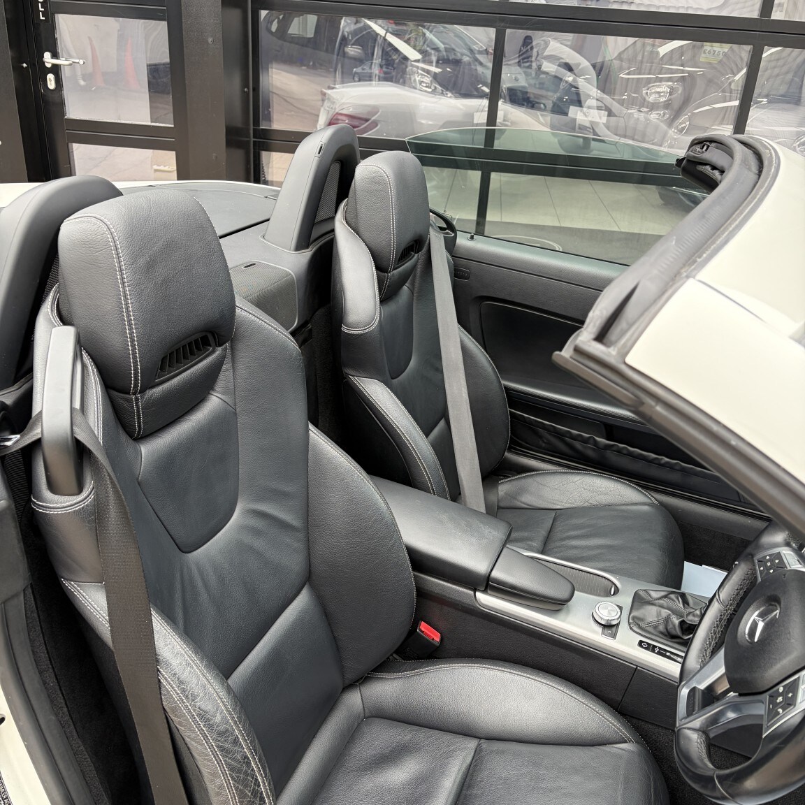 Used Mercedes-Benz SLK 2011 for sale - 77897820: Photo 14