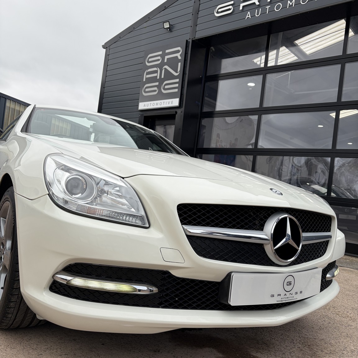 Used Mercedes-Benz SLK 2011 for sale - 77897820: Photo 3