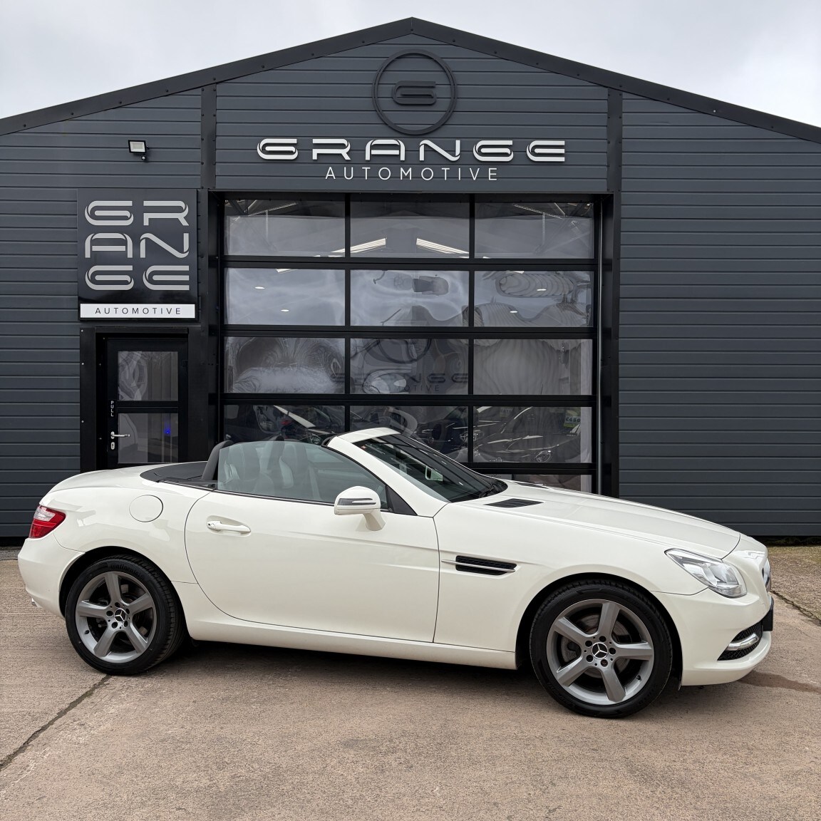 Used Mercedes-Benz SLK 2011 for sale - 77897820: Photo 33