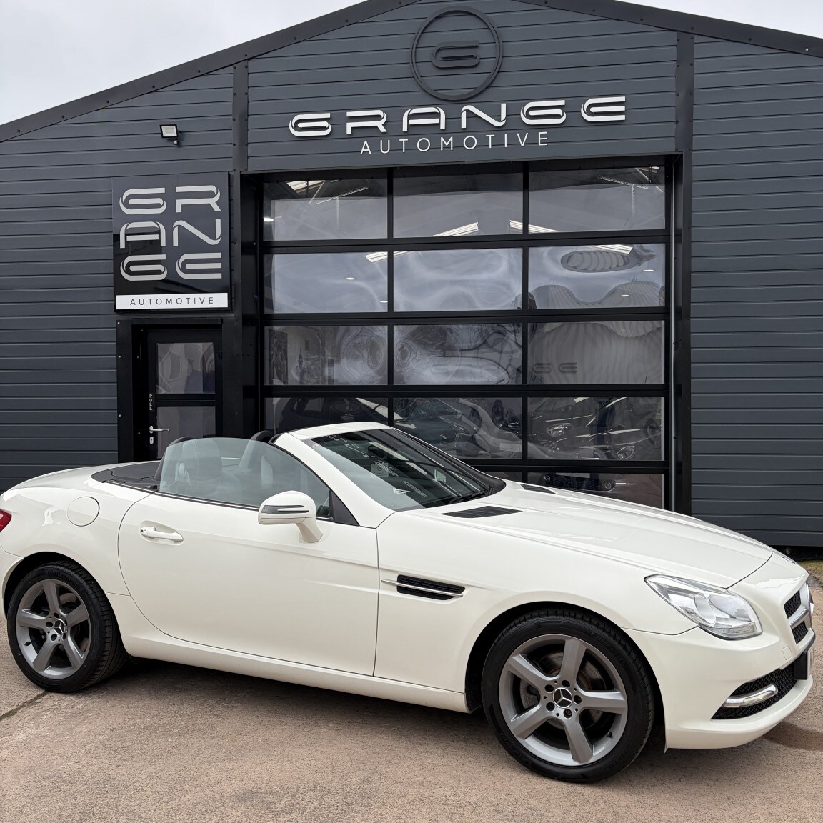 Used Mercedes-Benz SLK 2011 for sale - 77897820: Photo 7