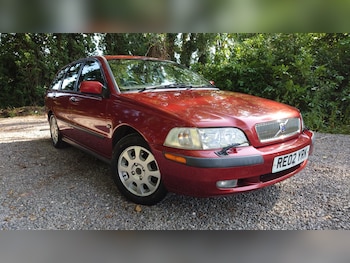 Used Volvo V40 2002 for sale - 79057525: Photo