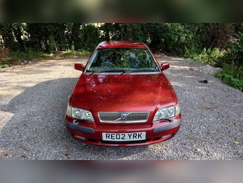 Used Volvo V40 2002 for sale - 79057525: Photo