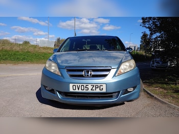 Used Honda FR-V 2005 for sale - 76102022: Photo