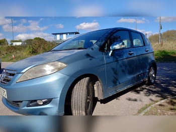 Used Honda FR-V 2005 for sale - 76102022: Photo