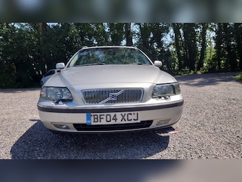 Used Volvo V70 2004 for sale - 78704491: Photo