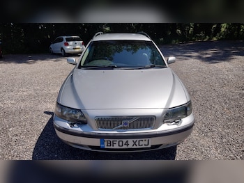 Used Volvo V70 2004 for sale - 78704491: Photo