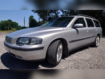 Used Volvo V70 2004 for sale - 78704491: Photo