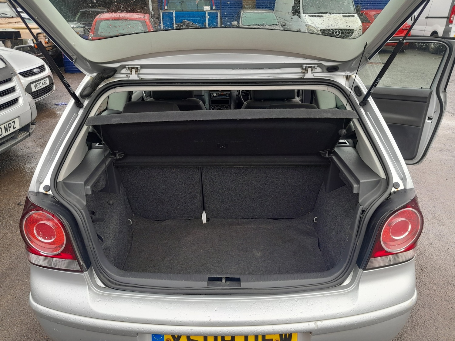 Used Volkswagen Polo 2009 for sale - 77690636: Photo 6