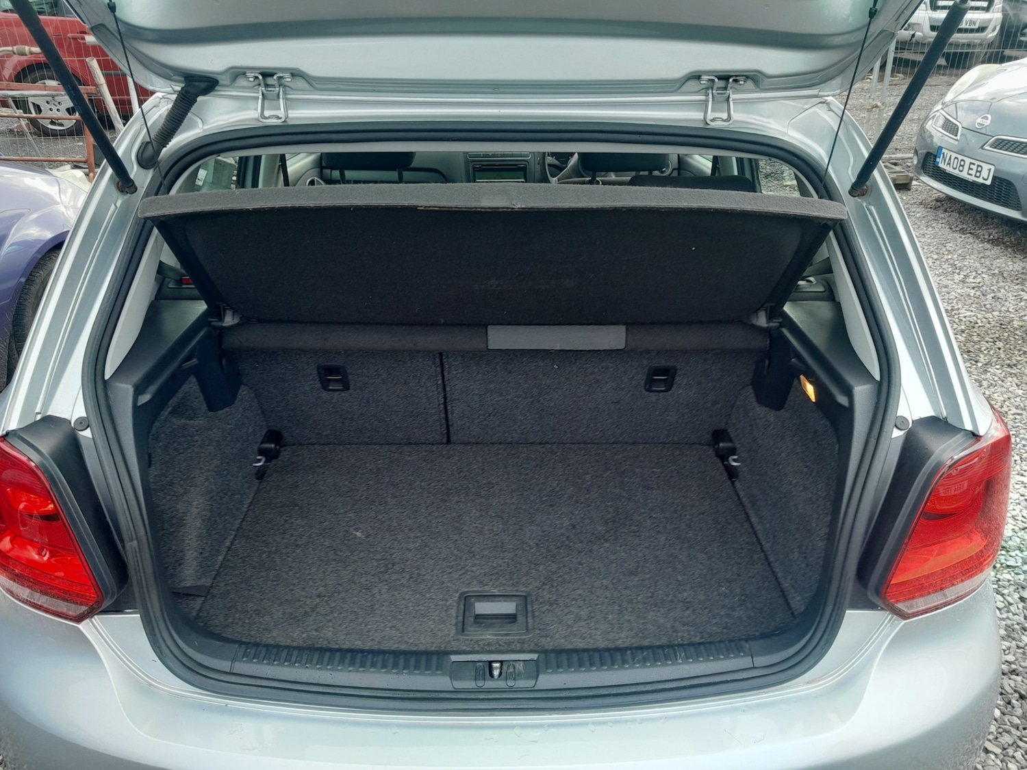 Used Volkswagen Polo 2011 for sale - 77636203: Photo 7