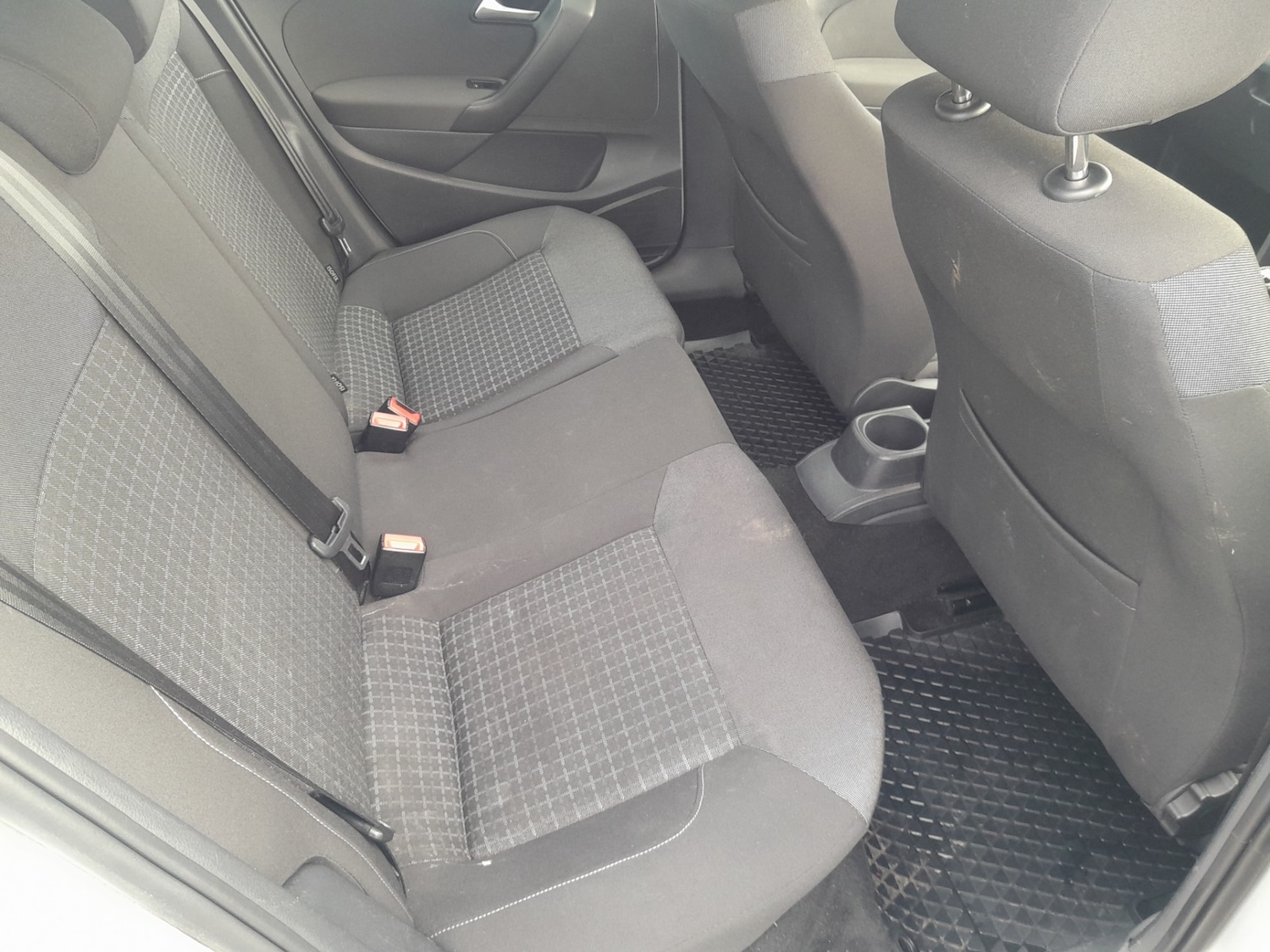 Used Volkswagen Polo 2011 for sale - 77636203: Photo 8