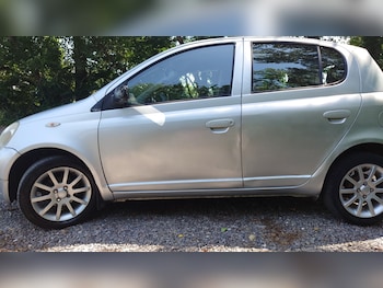 Used Toyota Yaris 2003 for sale - 77643977: Photo