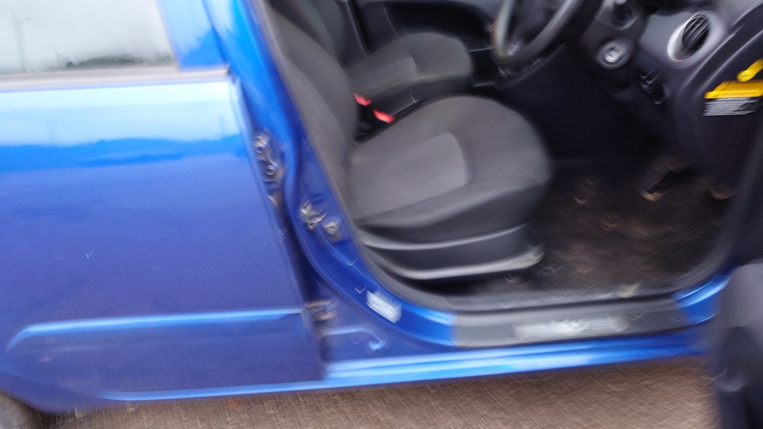 Used Hyundai i10 2013 for sale - 76673229: Photo 10